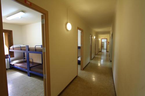 alberg roques blanques