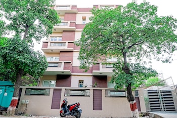 ahuja residency noida