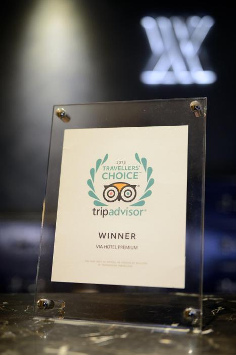 via hotel taipei station