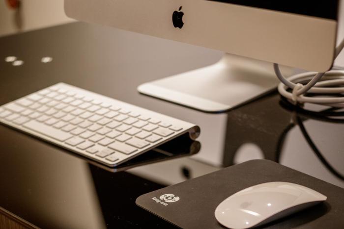 via hotel taipei station