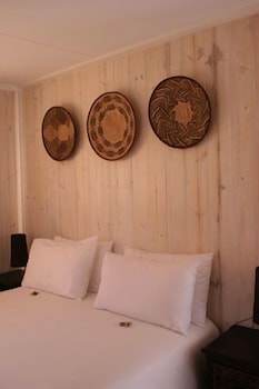 Intaba Thulile,Johannesburg>>Bojanala,3 star