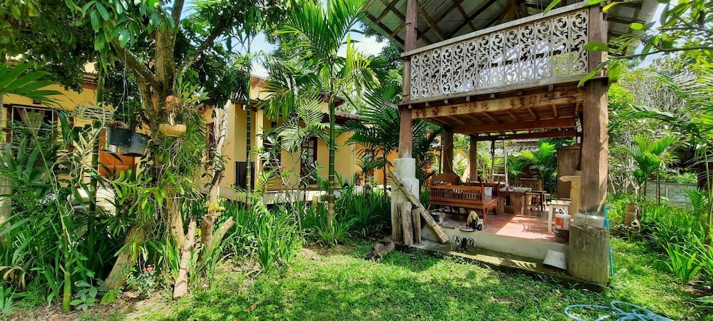 mountain blue cottage