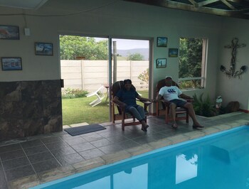 Fisherhaven Traveller's Lodge - Hostel,Cape Town>>Betty's Bay,4 star