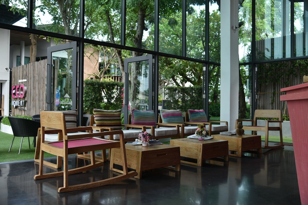 eco moment beach resort hadchaosamran