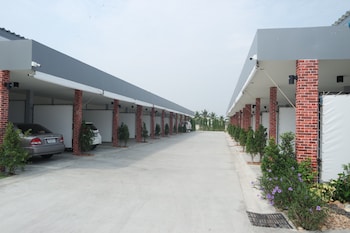 Happy Field Resort Cha-Am,Cha-Am>>Ban Nai Dong,3 star