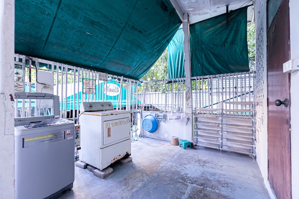 freesia saladaeng silom apartments