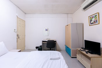 freesia saladaeng silom apartments