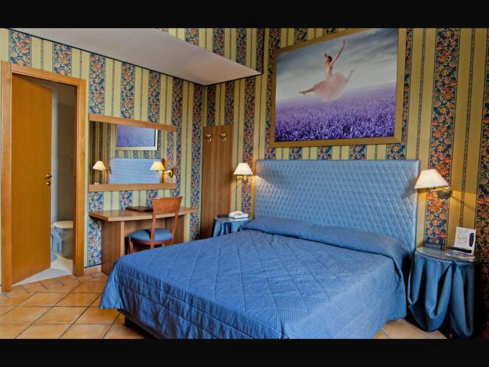 hotel lirico