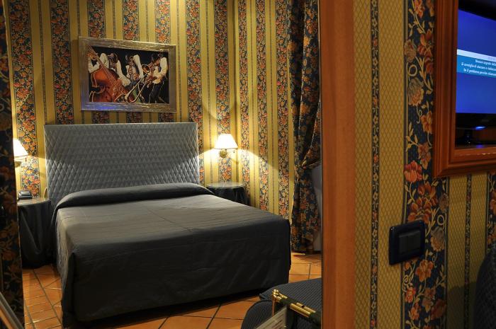 hotel lirico