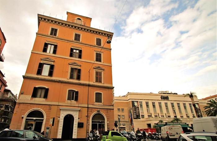 hotel lirico