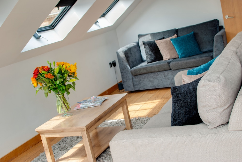 base serviced apartments sir thomas street