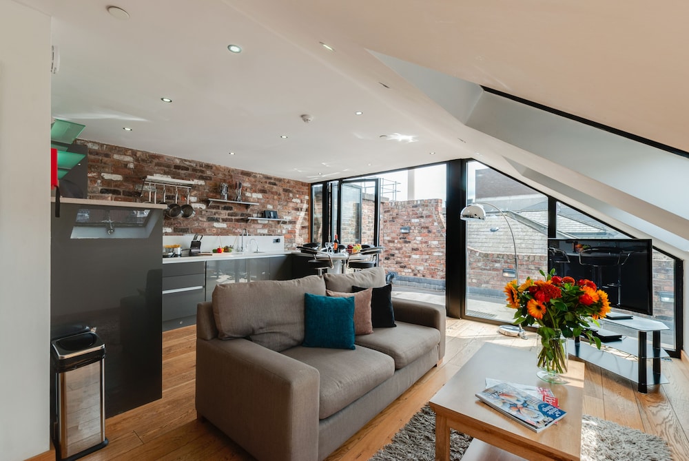 base serviced apartments sir thomas street