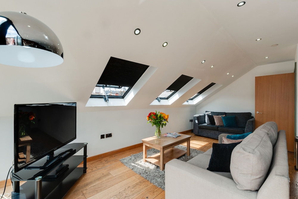 base serviced apartments sir thomas street