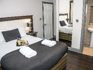 base serviced apartments sir thomas street