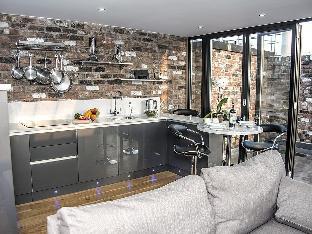 base serviced apartments sir thomas street