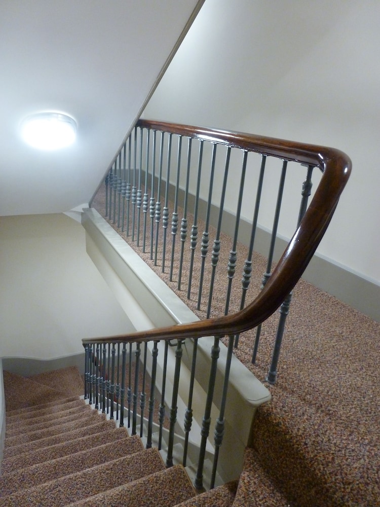 base serviced apartments sir thomas street