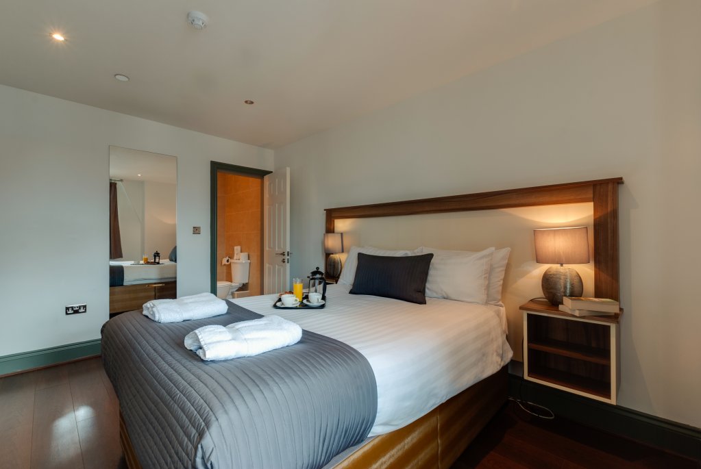 base serviced apartments sir thomas street