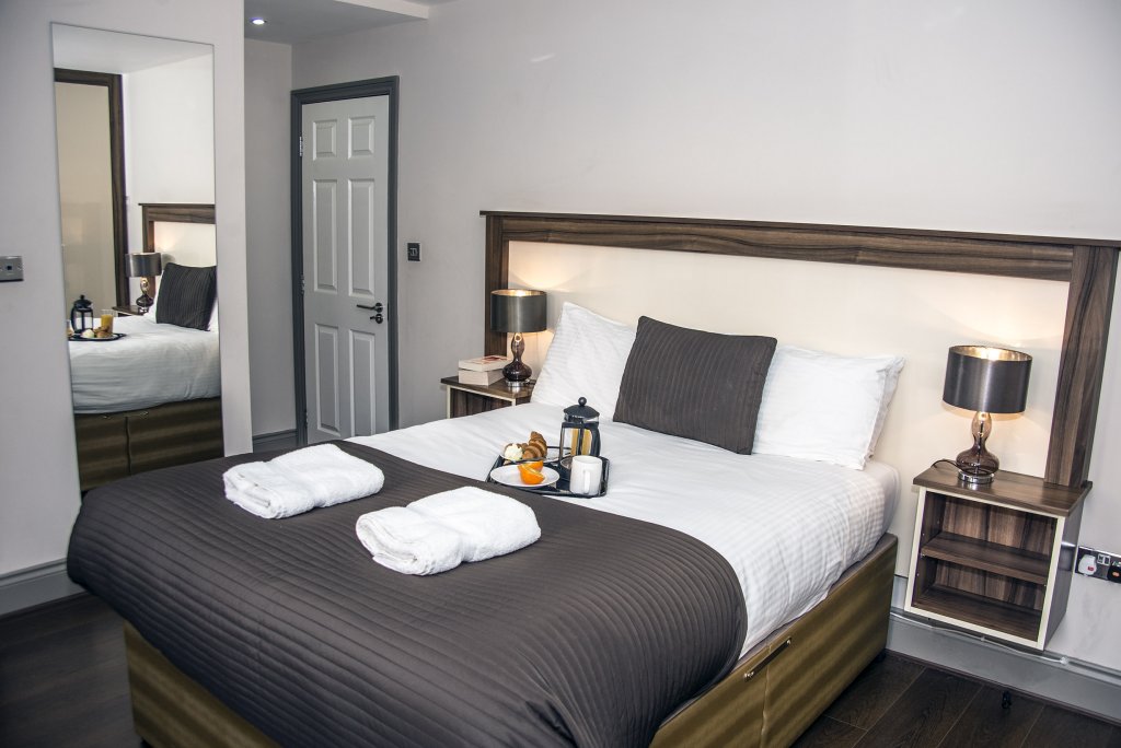 base serviced apartments sir thomas street