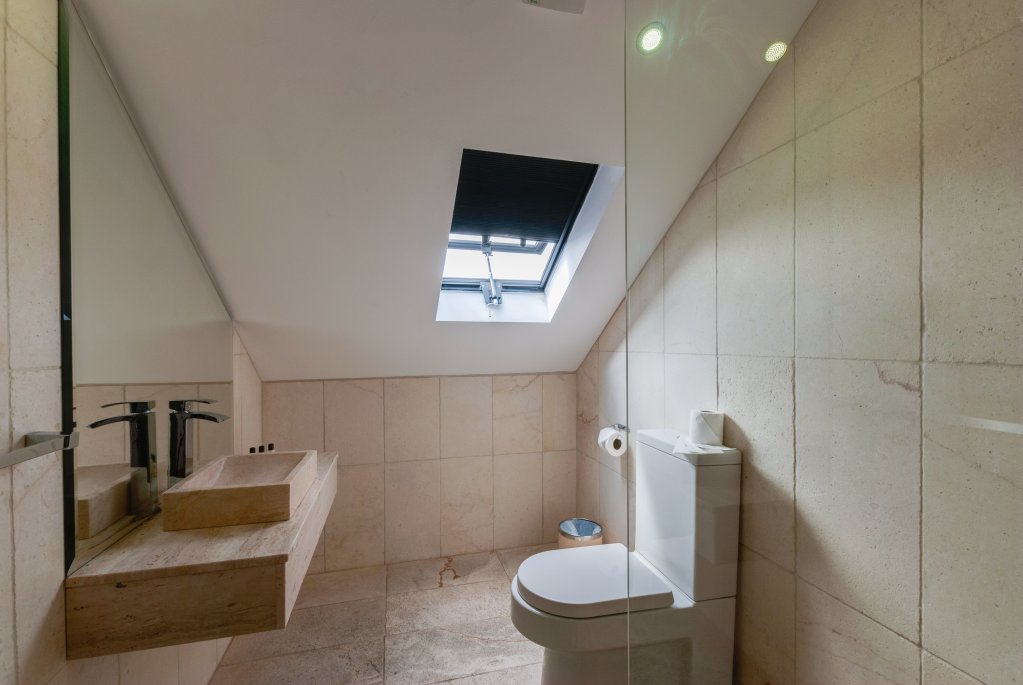 base serviced apartments sir thomas street