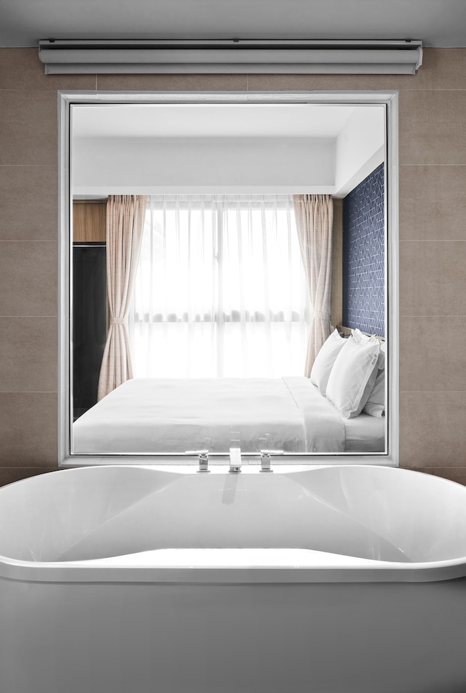 holiday inn express kaohsiung love river by ihg