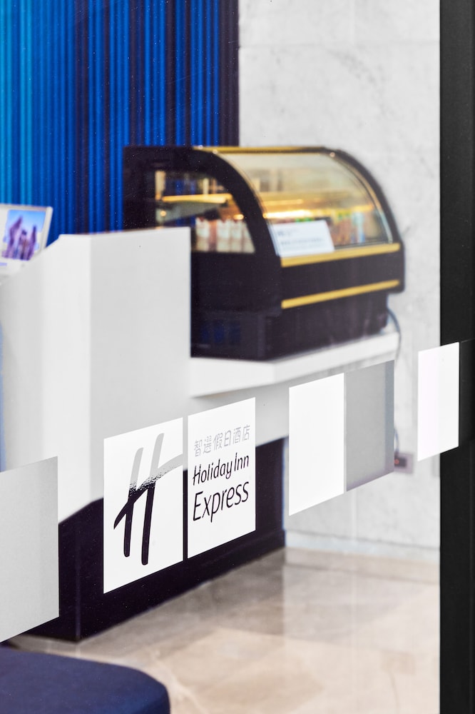 holiday inn express kaohsiung love river by ihg