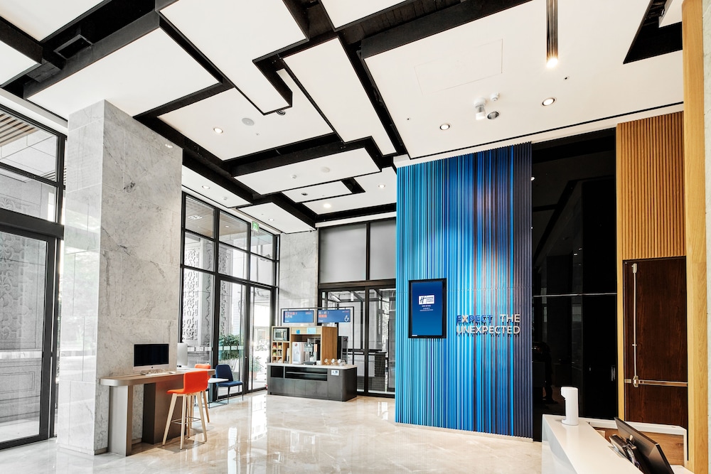 holiday inn express kaohsiung love river by ihg