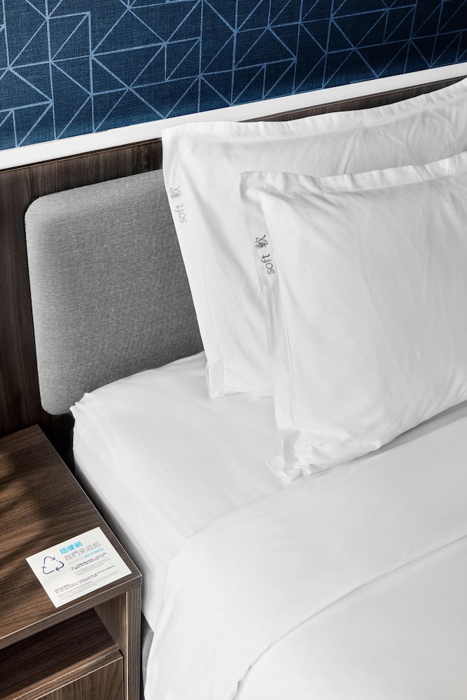 holiday inn express kaohsiung love river by ihg