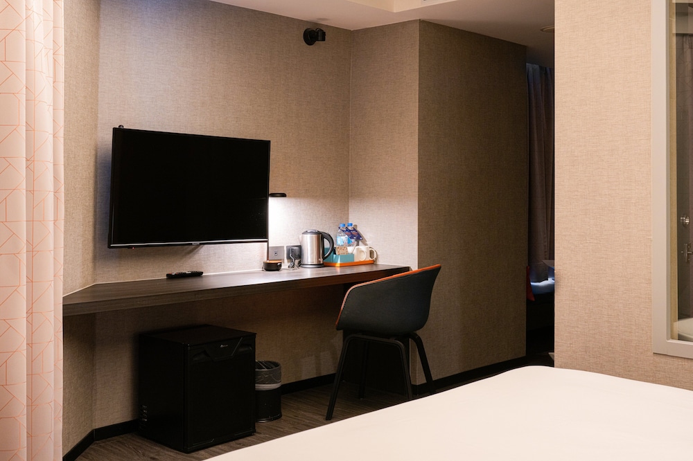 holiday inn express kaohsiung love river by ihg