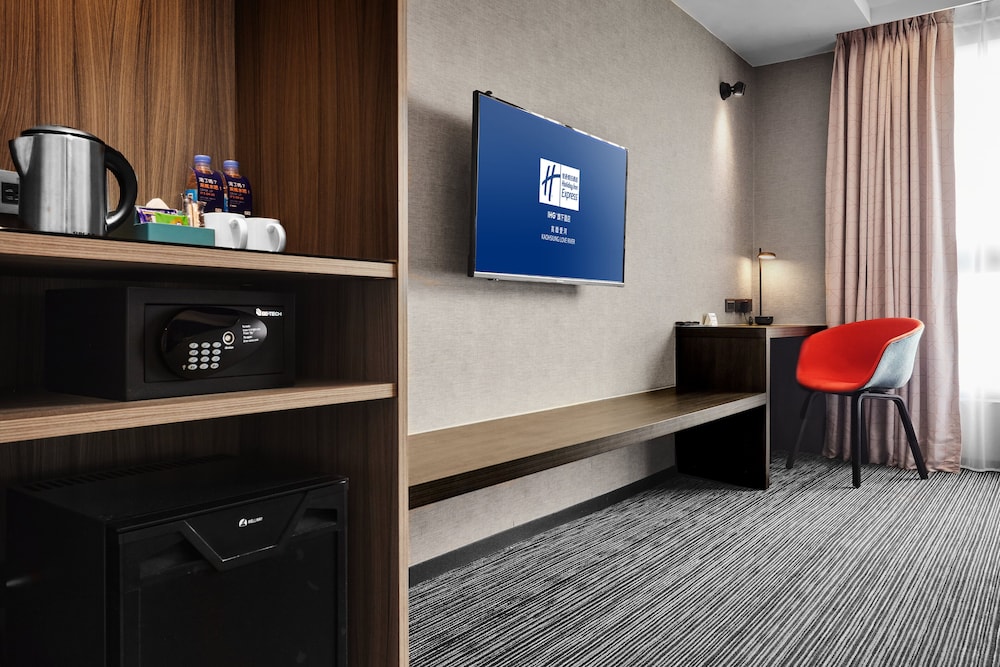 holiday inn express kaohsiung love river by ihg