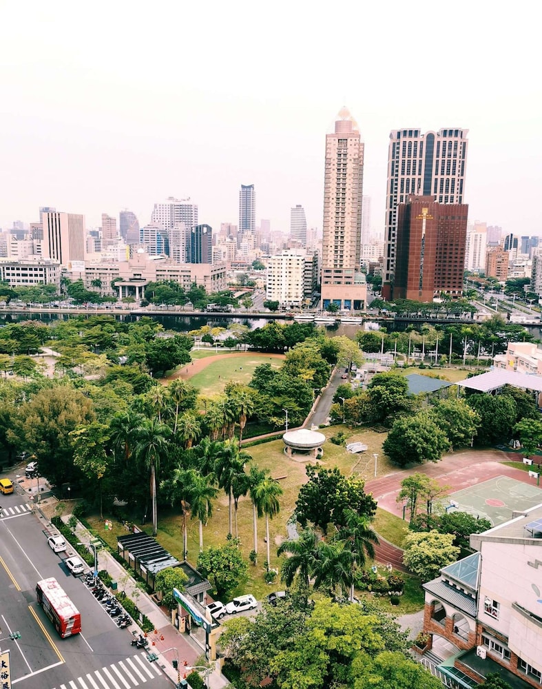 holiday inn express kaohsiung love river by ihg