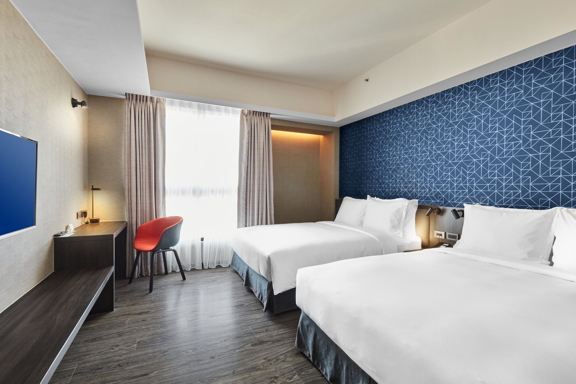 holiday inn express kaohsiung love river by ihg