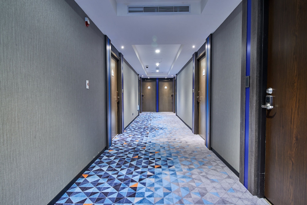 holiday inn express kaohsiung love river by ihg