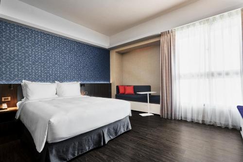 holiday inn express kaohsiung love river by ihg