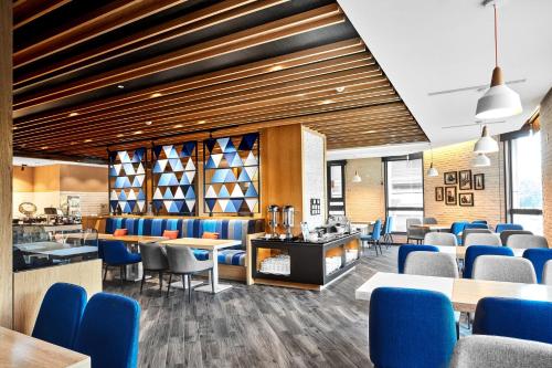 holiday inn express kaohsiung love river by ihg