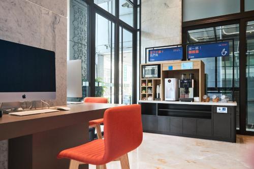 holiday inn express kaohsiung love river by ihg