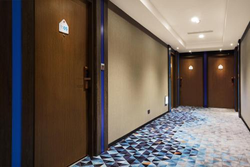 holiday inn express kaohsiung love river by ihg