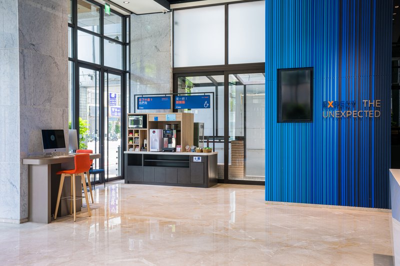 holiday inn express kaohsiung love river an ihg hotel