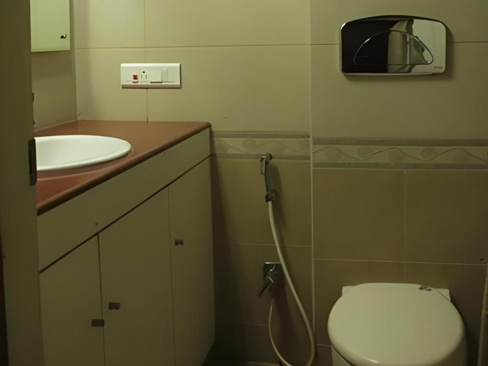 fort beach service apartment