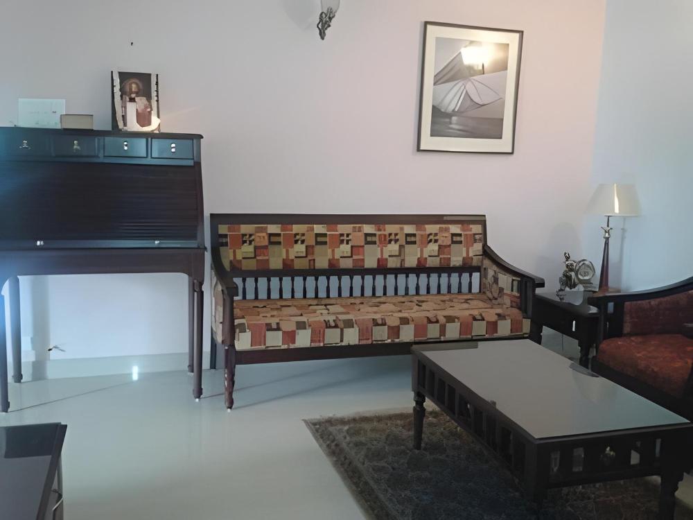 fort beach service apartment