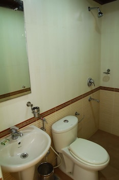 fort beach service apartment