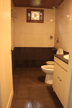 fort beach service apartment