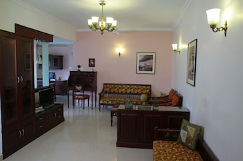 fort beach service apartment