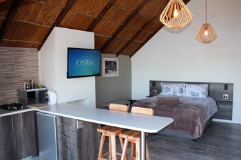 cloverleigh guest house adults only
