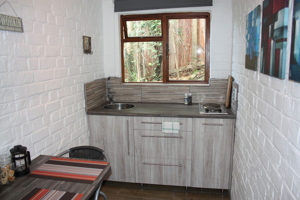 cloverleigh guest house adults only