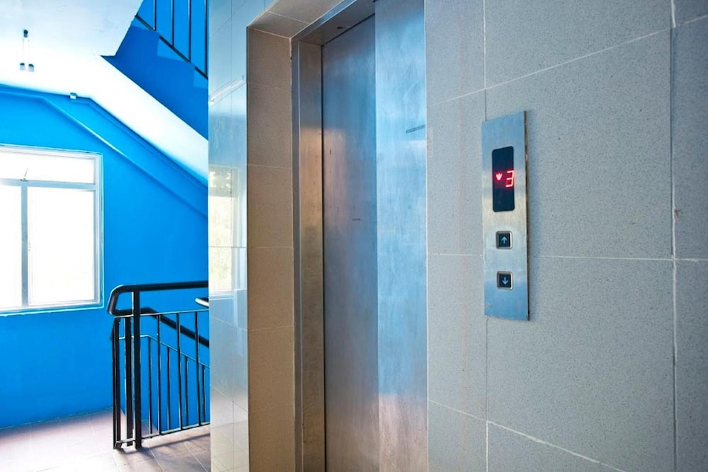 7 wonders boutique capsule