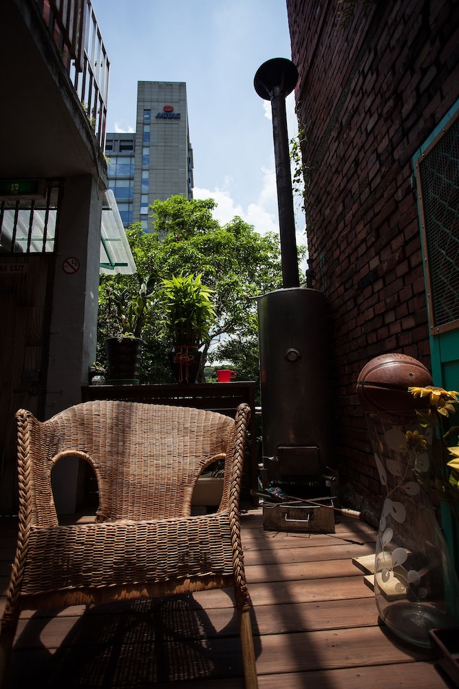 may rooms taipei nangang station