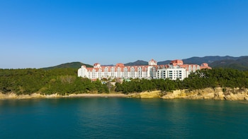 Sono Belle Byeonsan,Near Gyeokpo Beach,4 star