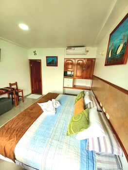 galapagos eco friendly