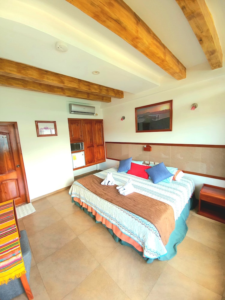 galapagos eco friendly