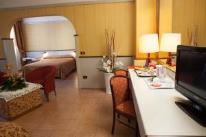 hotel maxim